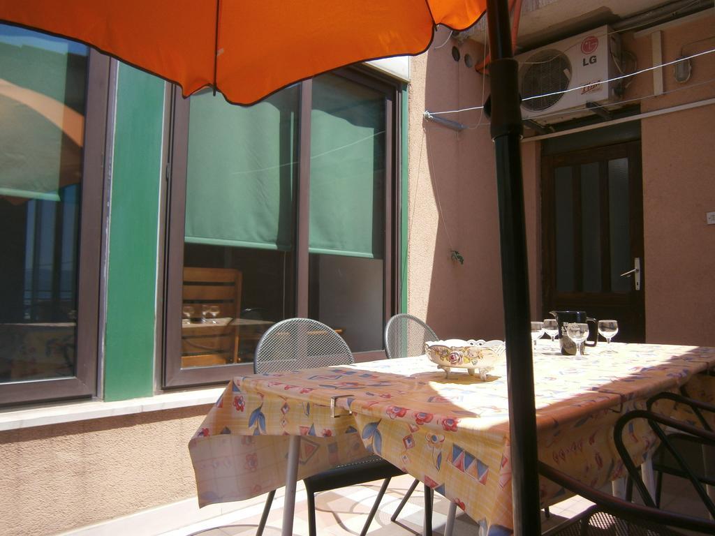 Villa Miranda - Croazia Omis Ruang foto