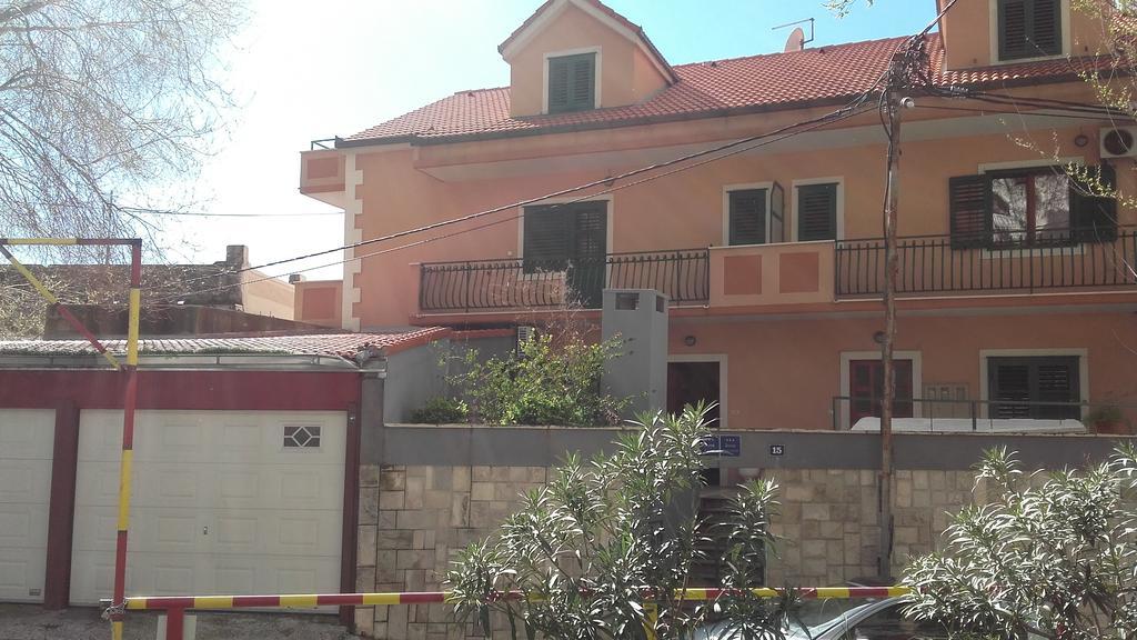 Villa Miranda - Croazia Omis Bagian luar foto