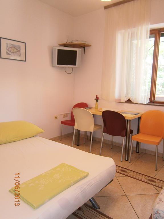Villa Miranda - Croazia Omis Ruang foto